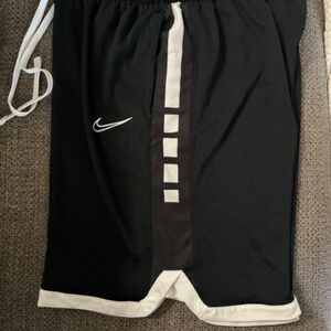 Nike Elite basketball shorts size XL